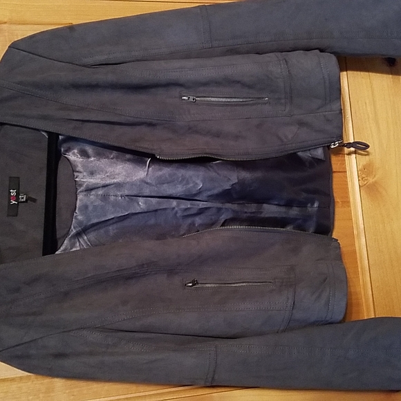 Yest grey jacket size 6-8 - Picture 4 of 8